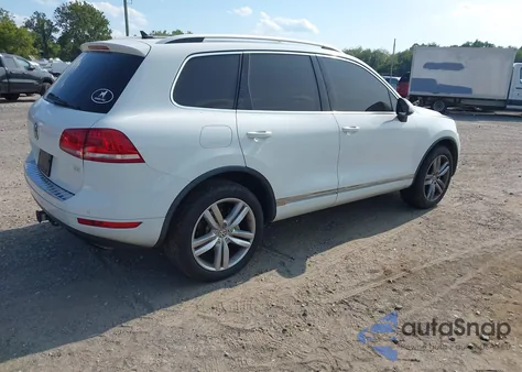 2014 Volkswagen Touareg 3.6L Executive из США, поврежденный, VIN WVGEF9BP2ED007823